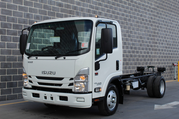 2022 ISUZU NNR 55/45-150 AMT CAB CHASSIS