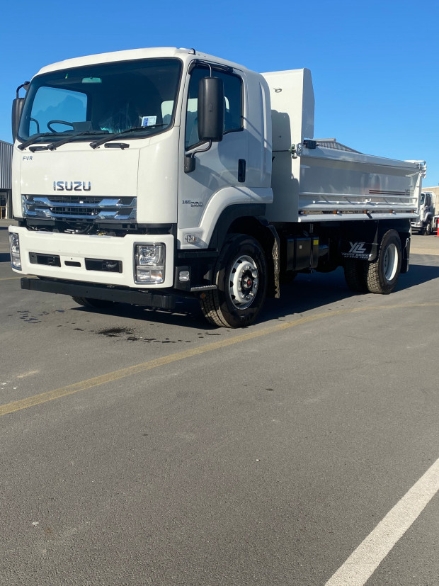 2022 ISUZU FVR 165-300 YLZ 8T MANUAL TIPPER