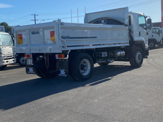 2022 ISUZU FVR 165-300 YLZ 8T MANUAL TIPPER