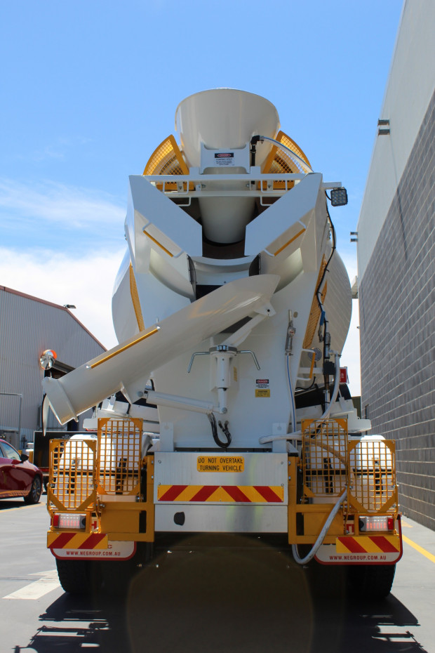 2023 ISUZU FYJ 300-350 AUTOMATIC CONCRETE AGITATOR