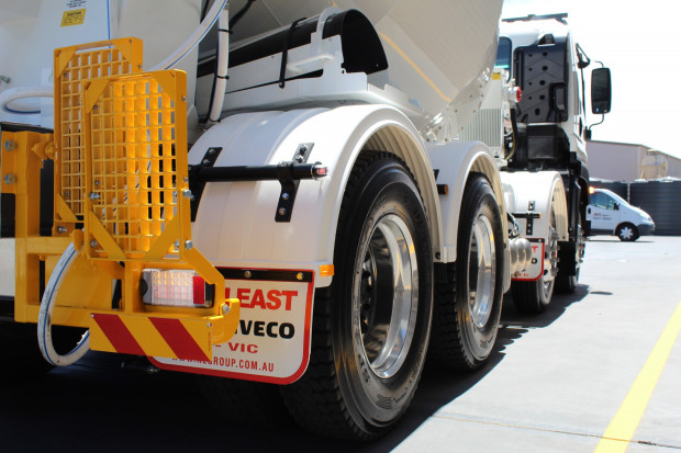 2023 ISUZU FYJ 300-350 AUTOMATIC CONCRETE AGITATOR