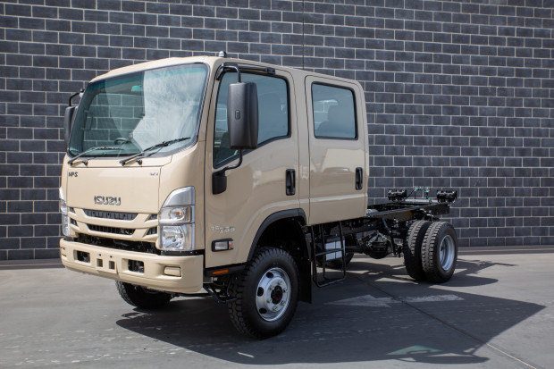 2023 ISUZU NPS 75/45-155 CREW AMT CAB CHASSIS