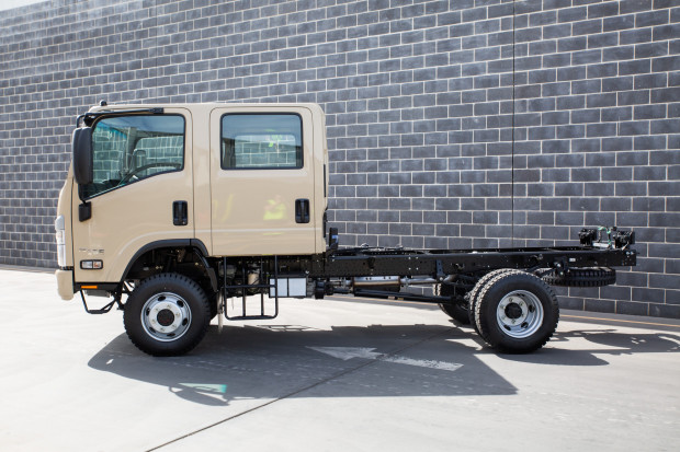 2023 ISUZU NPS 75/45-155 CREW AMT CAB CHASSIS