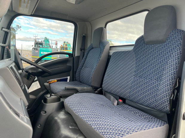 2025 ISUZU NMR NH MY21 60/45-150 6 SP AUTOMATED MANUAL TIPPER