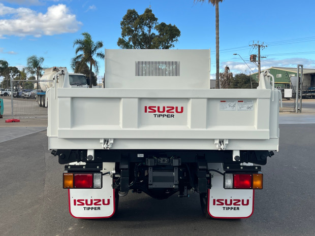 2025 ISUZU NMR NH MY21 60/45-150 6 SP AUTOMATED MANUAL TIPPER