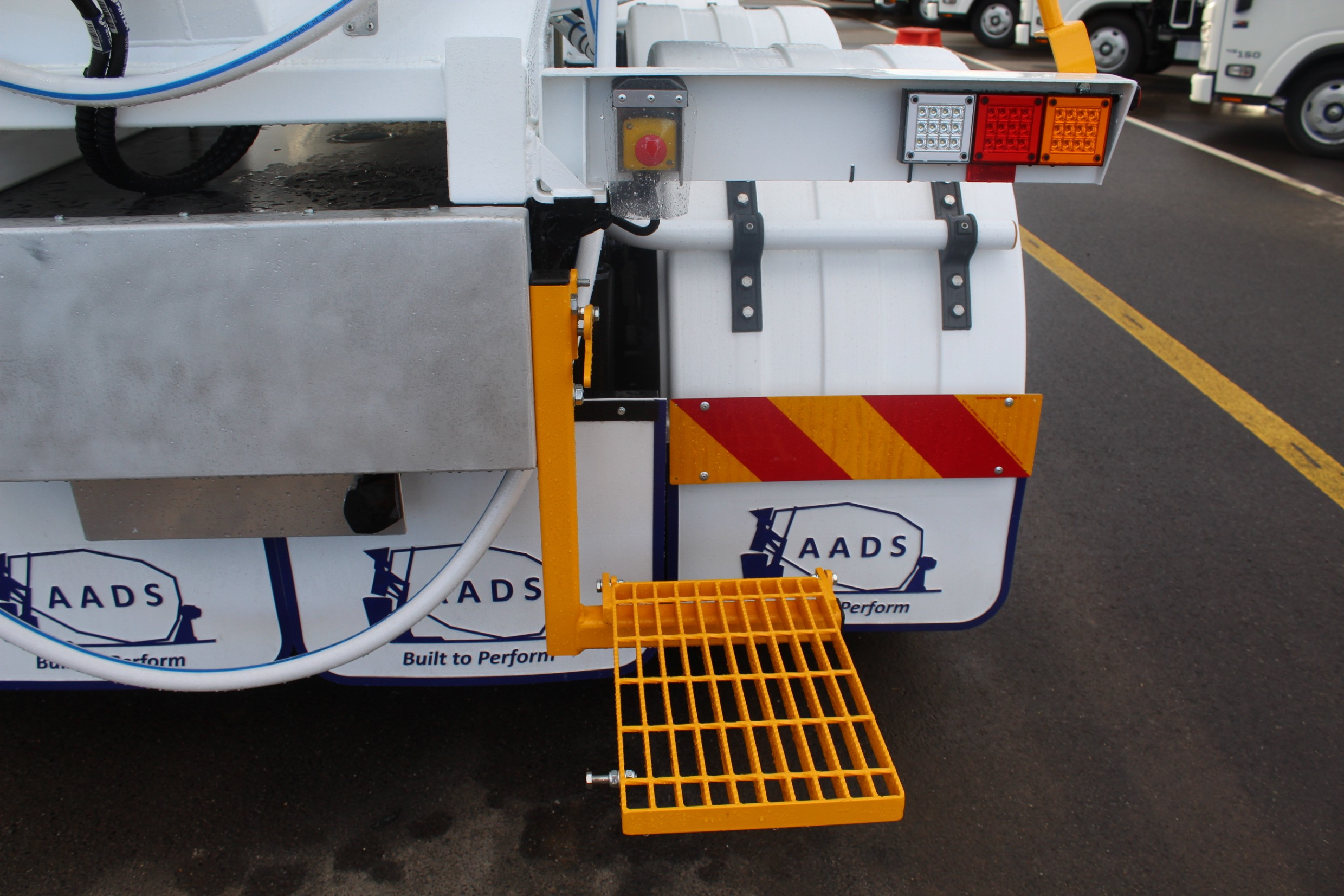 2023 ISUZU FYJ 300-350 AUTOMATIC CONCRETE AGITATOR