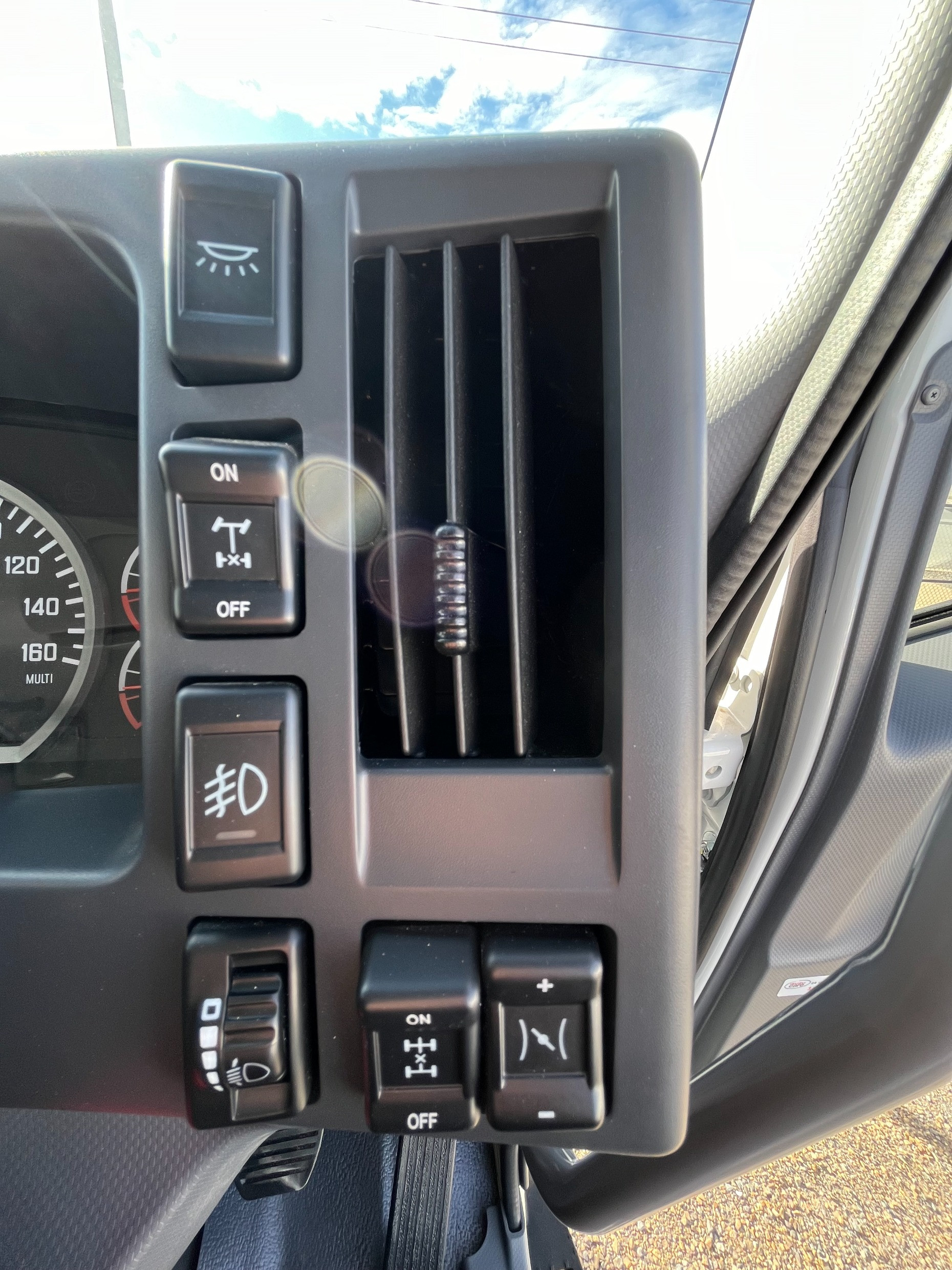 2025 ISUZU FYJ 300-350 LWB AUTOMATIC TILT TRAY