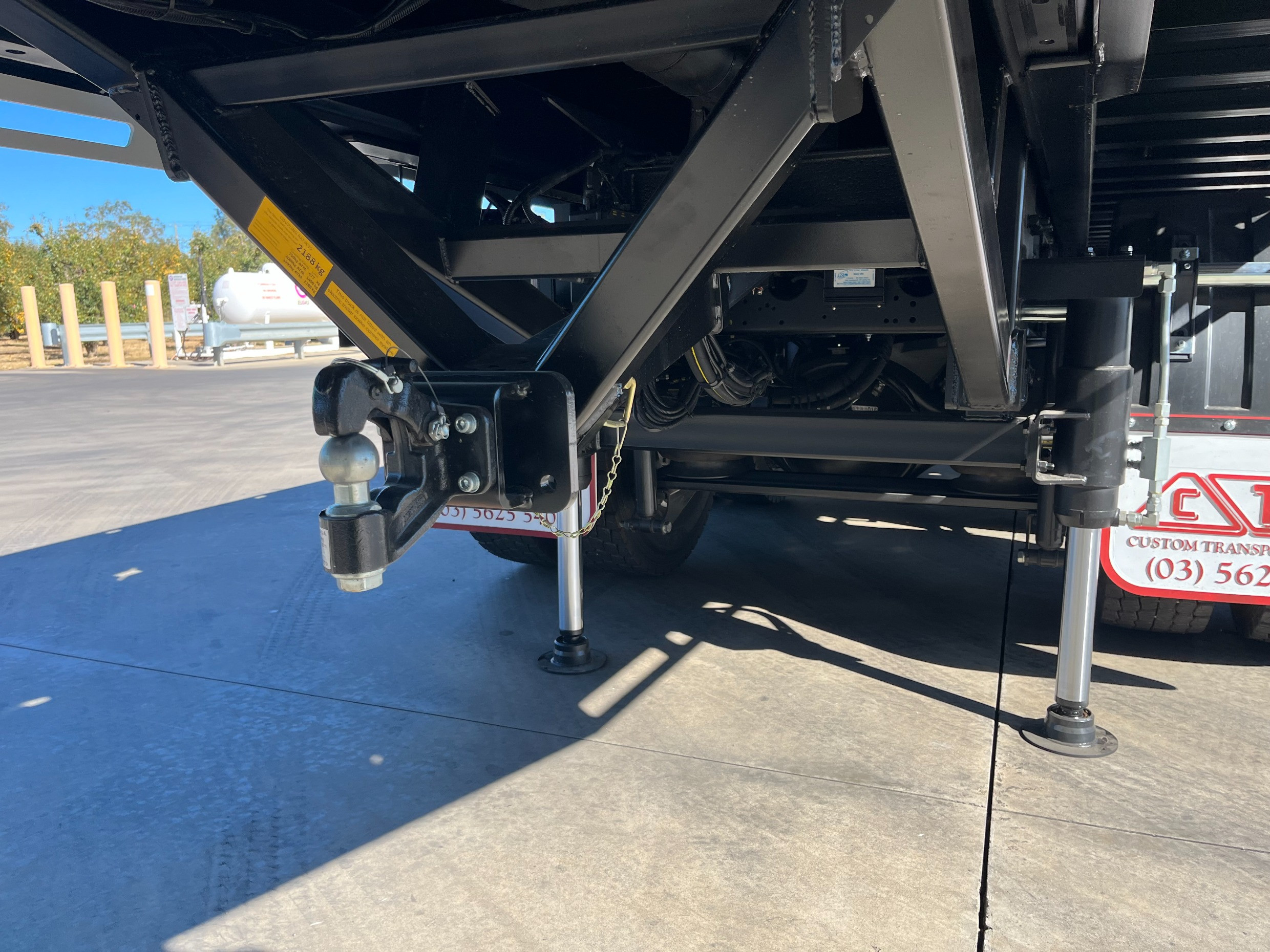2025 ISUZU FYJ 300-350 LWB AUTOMATIC TILT TRAY