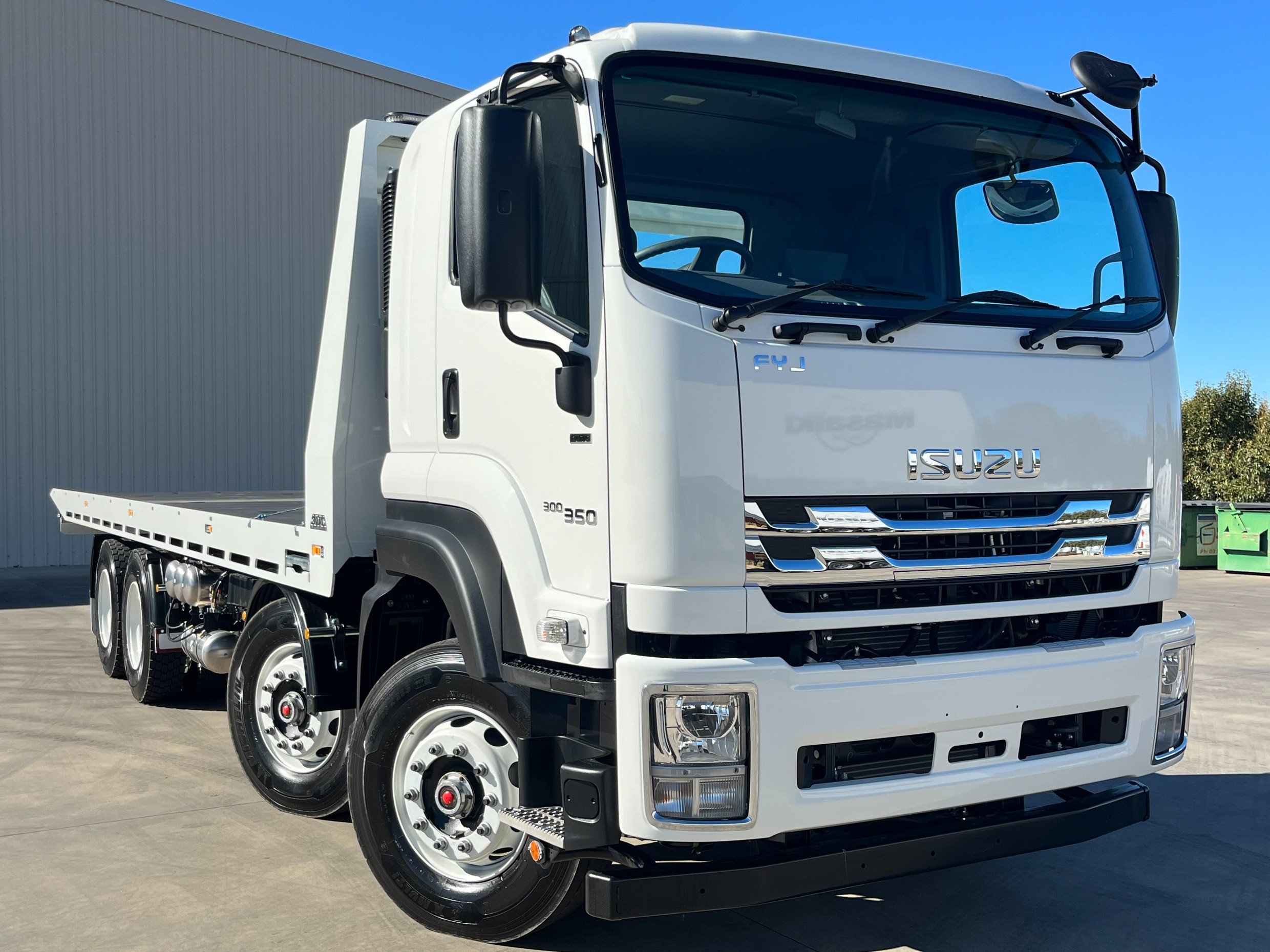 2025 ISUZU FYJ 300-350 LWB AUTOMATIC TILT TRAY