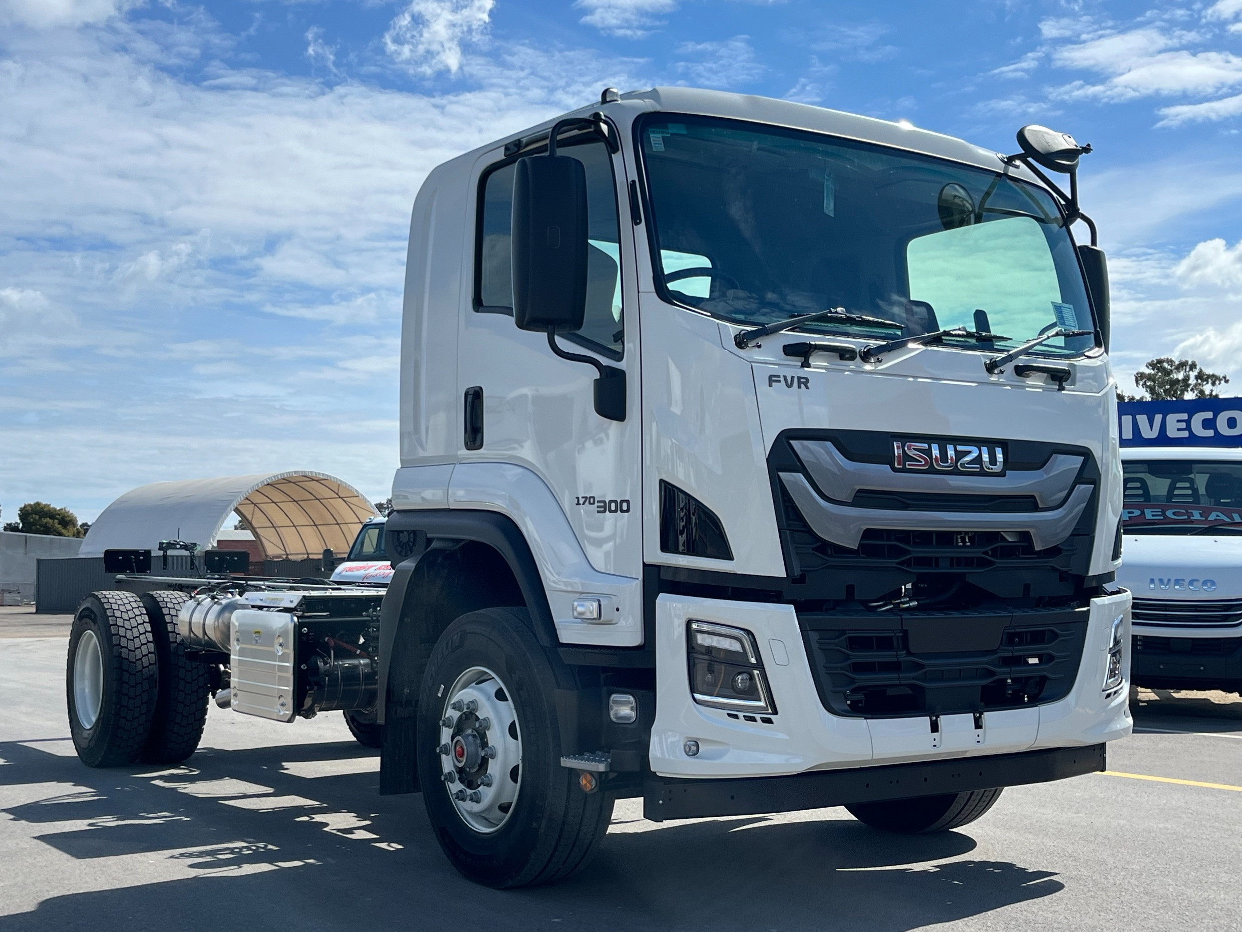 2025 ISUZU FVR 170-300 AT AUTOMATIC C/CHAS