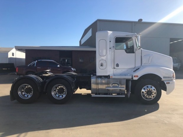2003 KENWORTH T404 PRIME MOVER / PTO TRUCK MANUAL PRIMEMOVER