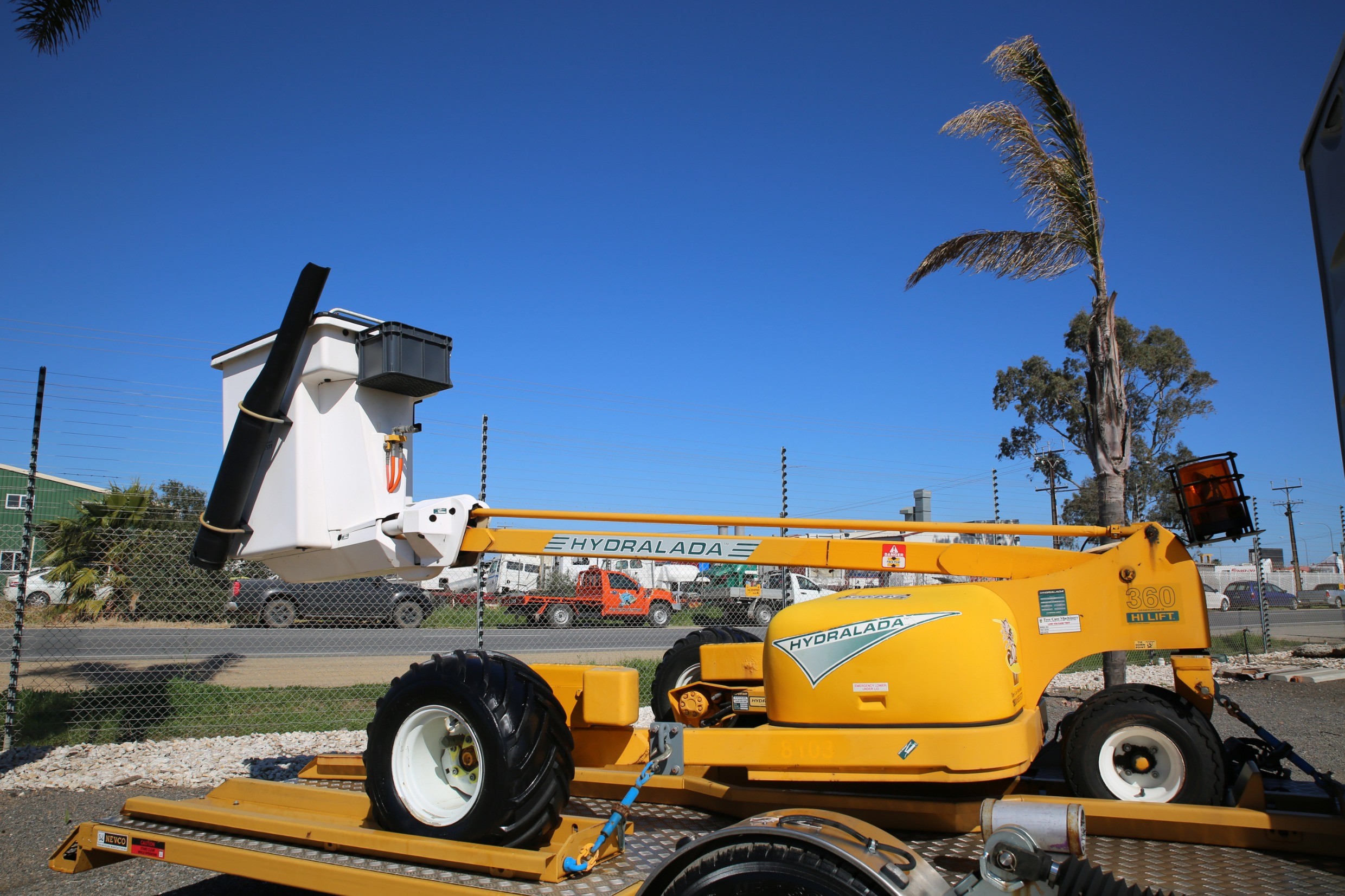 2010 HYDRALADA HI LIFT 360 EX-COUNCIL ACCESS &AMP; HEIGHT SAFETY BOOM LIFT
