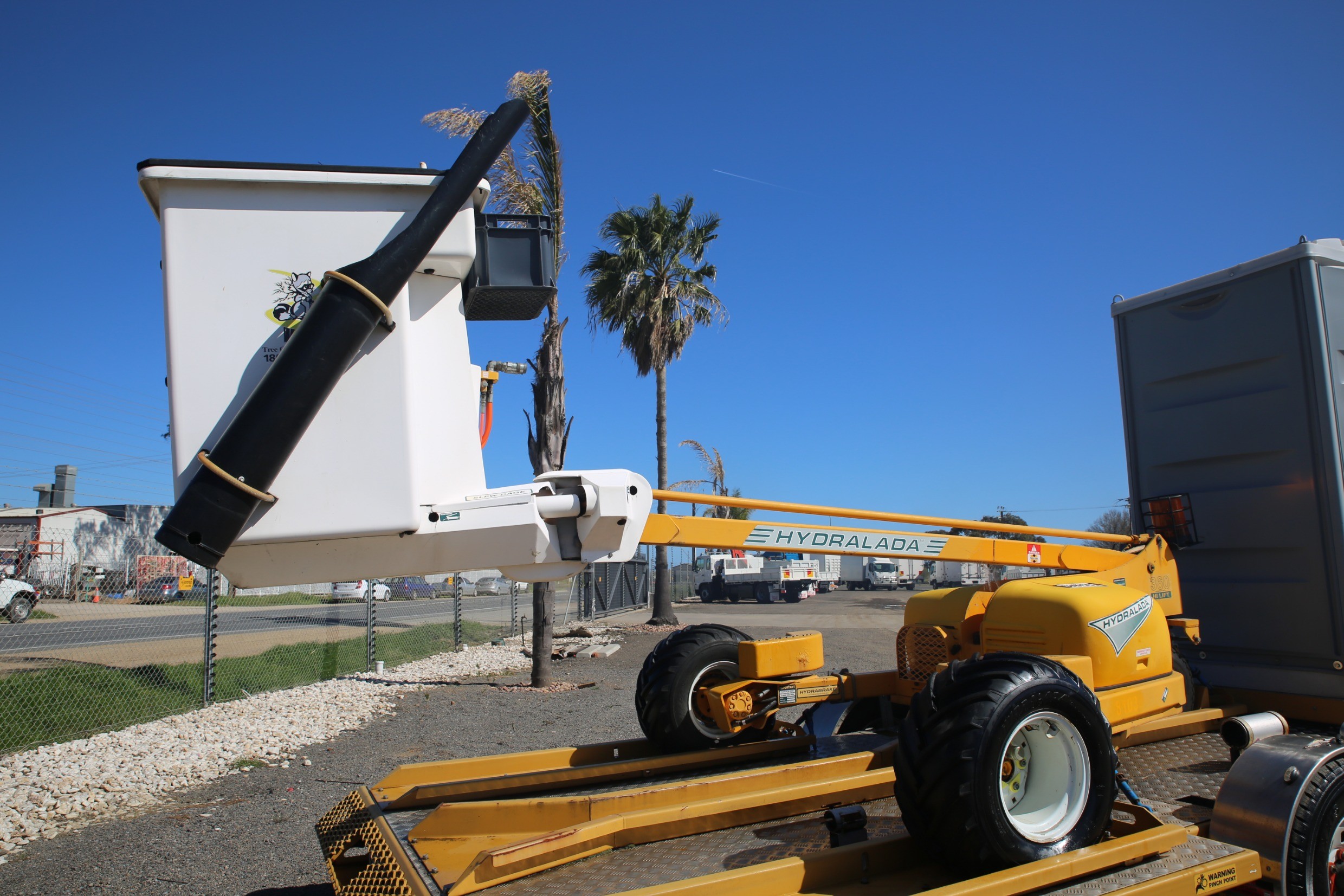 2010 HYDRALADA HI LIFT 360 EX-COUNCIL ACCESS &AMP; HEIGHT SAFETY BOOM LIFT
