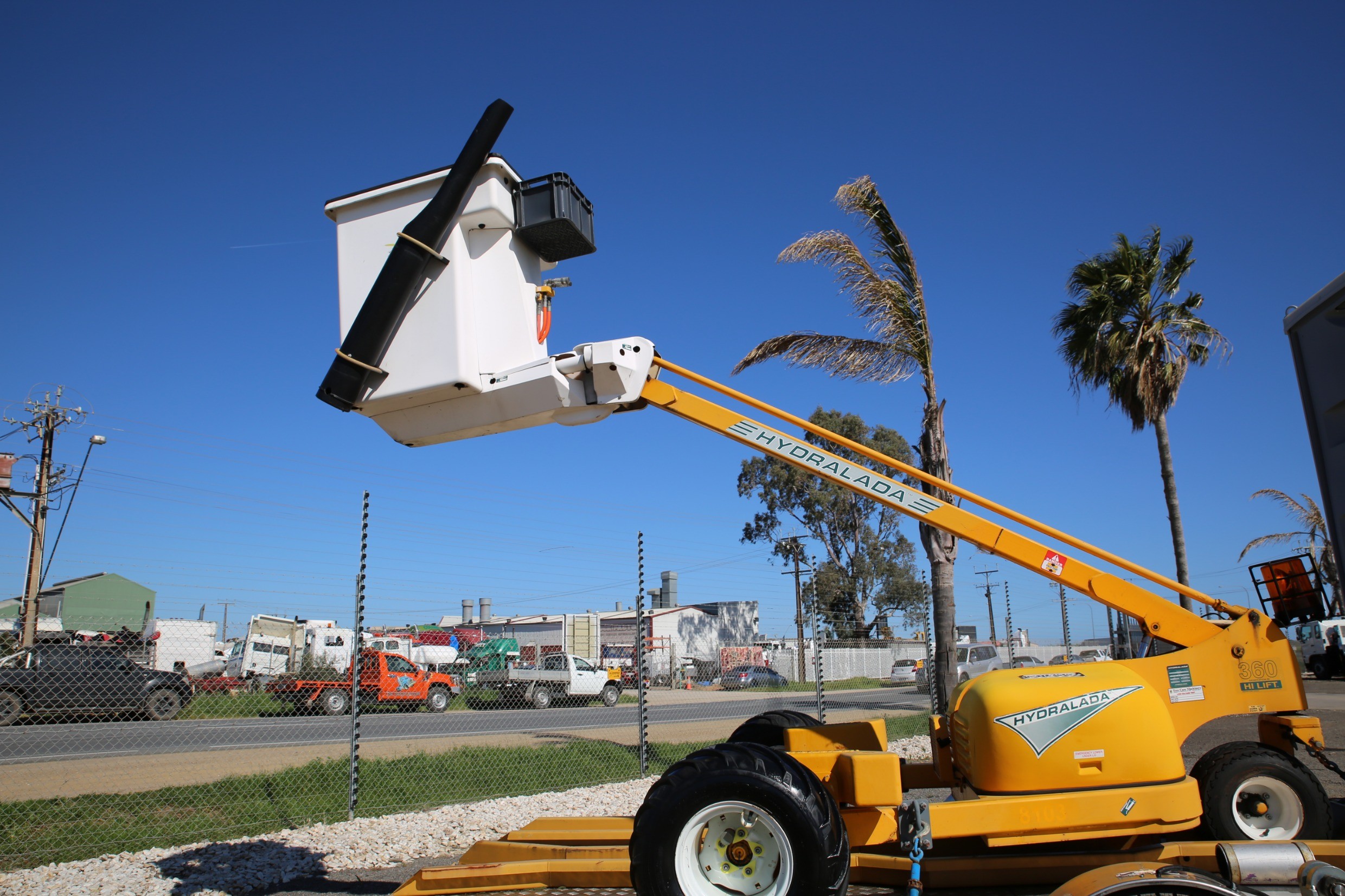2010 HYDRALADA HI LIFT 360 EX-COUNCIL ACCESS &AMP; HEIGHT SAFETY BOOM LIFT