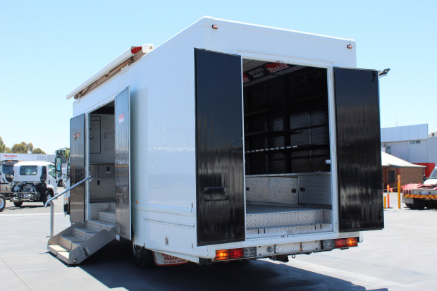 2006 ISUZU FRR525 MOBILE WORKSHOP / SHOWROOM MANUAL PANTECH