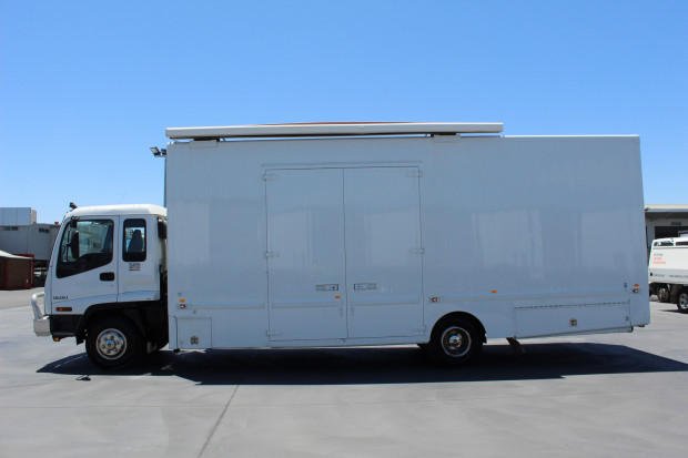 2006 ISUZU FRR525 MOBILE WORKSHOP / SHOWROOM MANUAL PANTECH