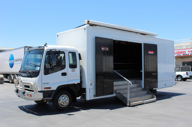 2006 ISUZU FRR525 MOBILE WORKSHOP / SHOWROOM MANUAL PANTECH
