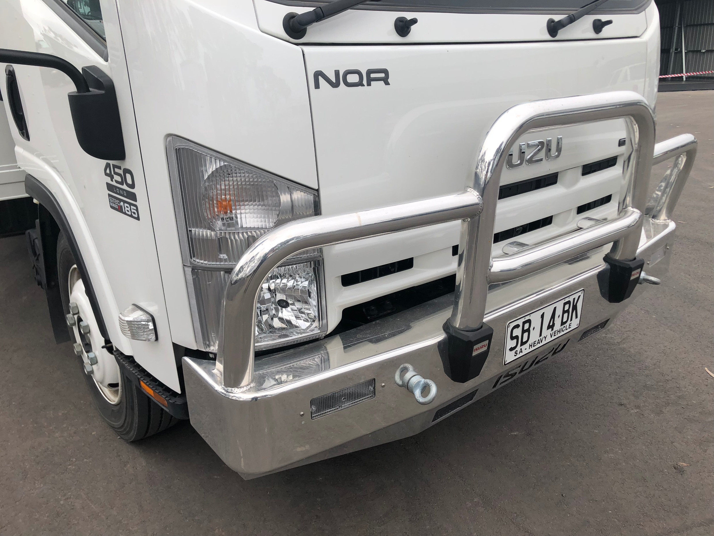 2008 ISUZU NQR450 ** VERY LOW KM'S ** 8 PALLET TRUCK MANUAL CURTAINSIDER