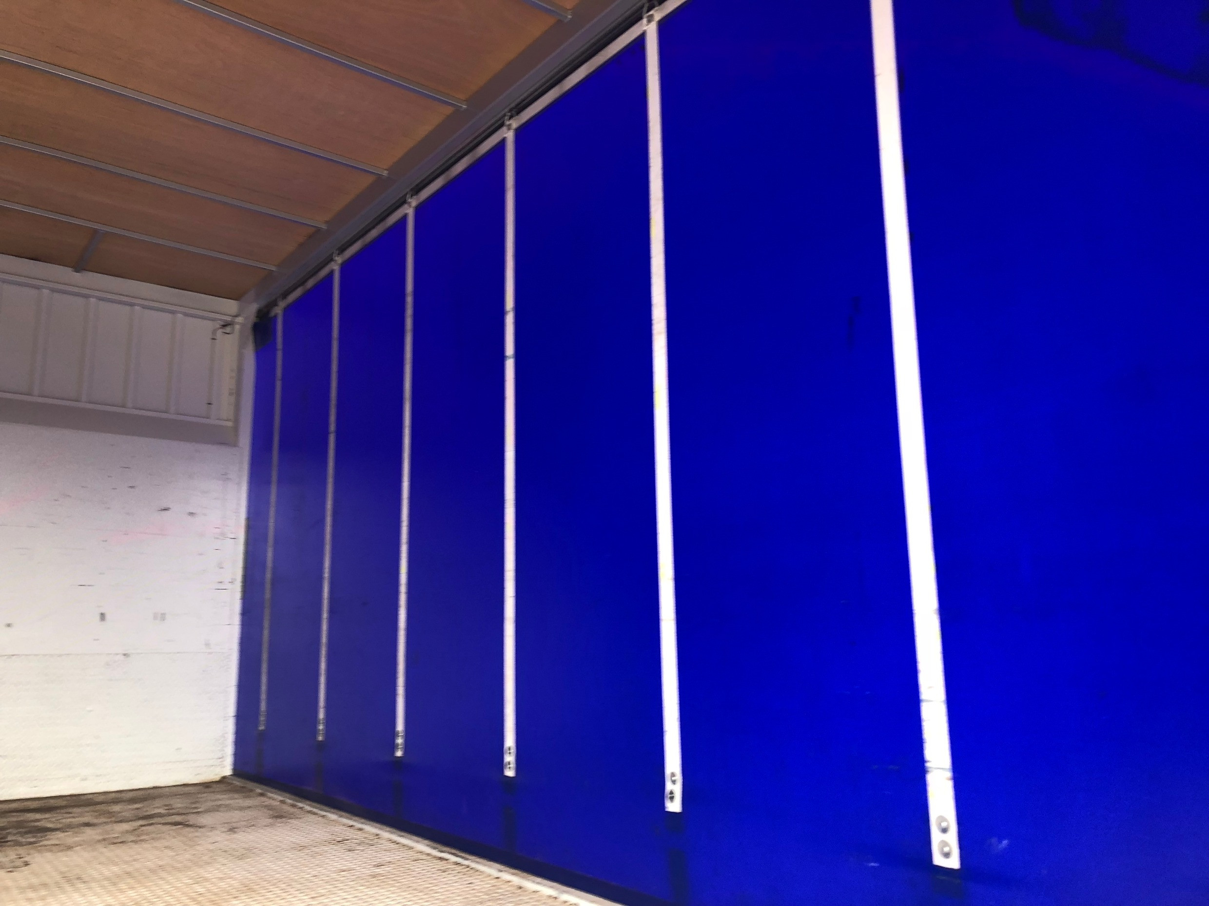 2008 ISUZU NQR450 ** VERY LOW KM'S ** 8 PALLET TRUCK MANUAL CURTAINSIDER
