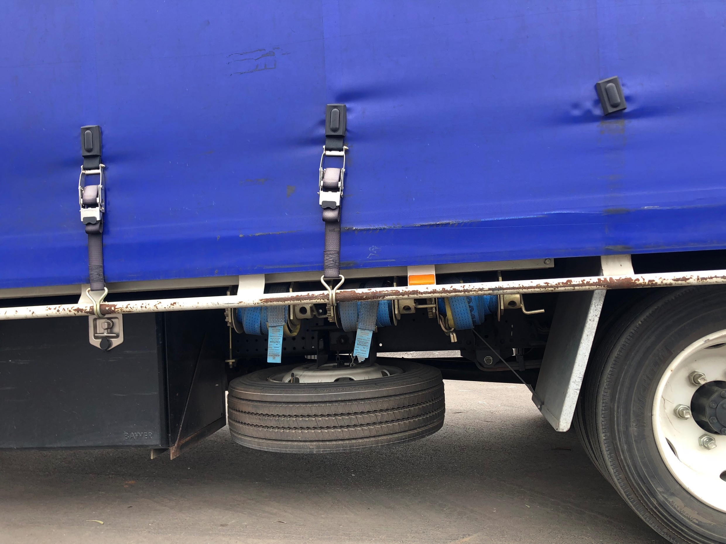 2008 ISUZU NQR450 ** VERY LOW KM'S ** 8 PALLET TRUCK MANUAL CURTAINSIDER