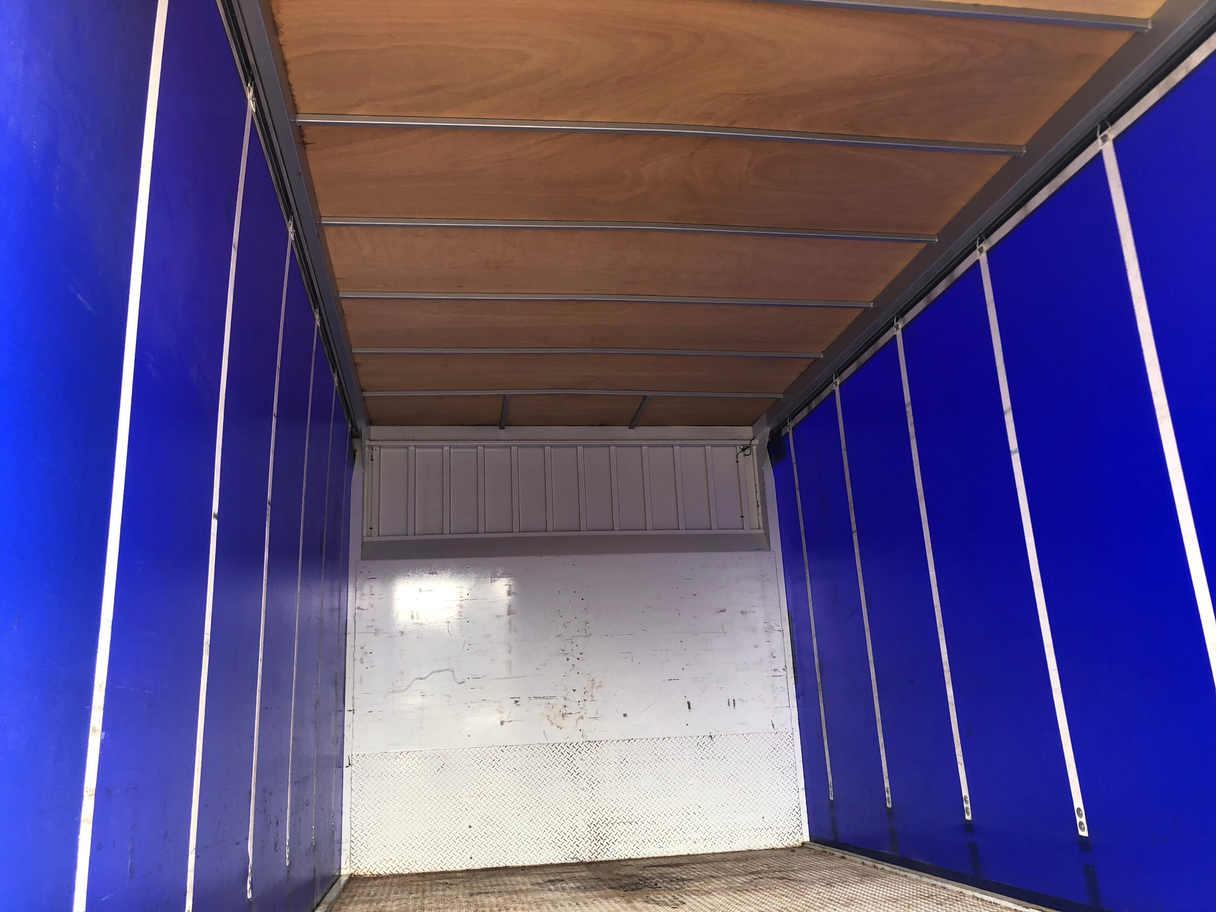 2008 ISUZU NQR450 ** VERY LOW KM'S ** 8 PALLET TRUCK MANUAL CURTAINSIDER