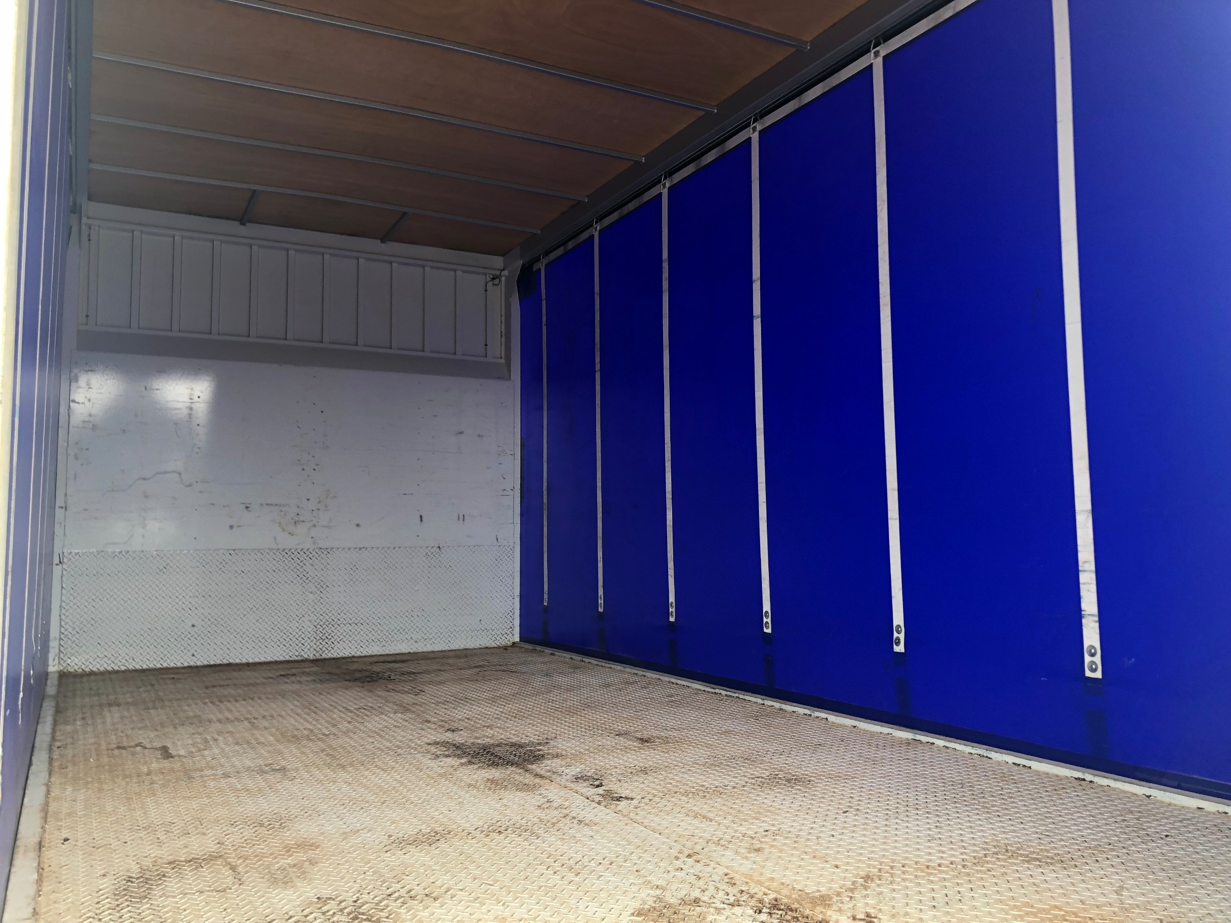 2008 ISUZU NQR450 ** VERY LOW KM'S ** 8 PALLET TRUCK MANUAL CURTAINSIDER