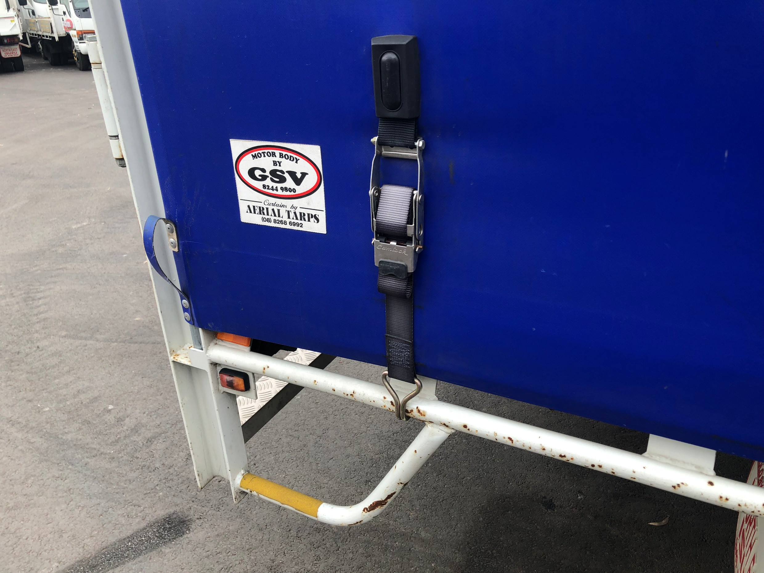 2008 ISUZU NQR450 ** VERY LOW KM'S ** 8 PALLET TRUCK MANUAL CURTAINSIDER