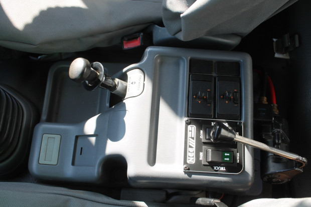 2009 ISUZU FSS550 HIGH & LOW RANGE 4X4 MANUAL CAB CHASSIS