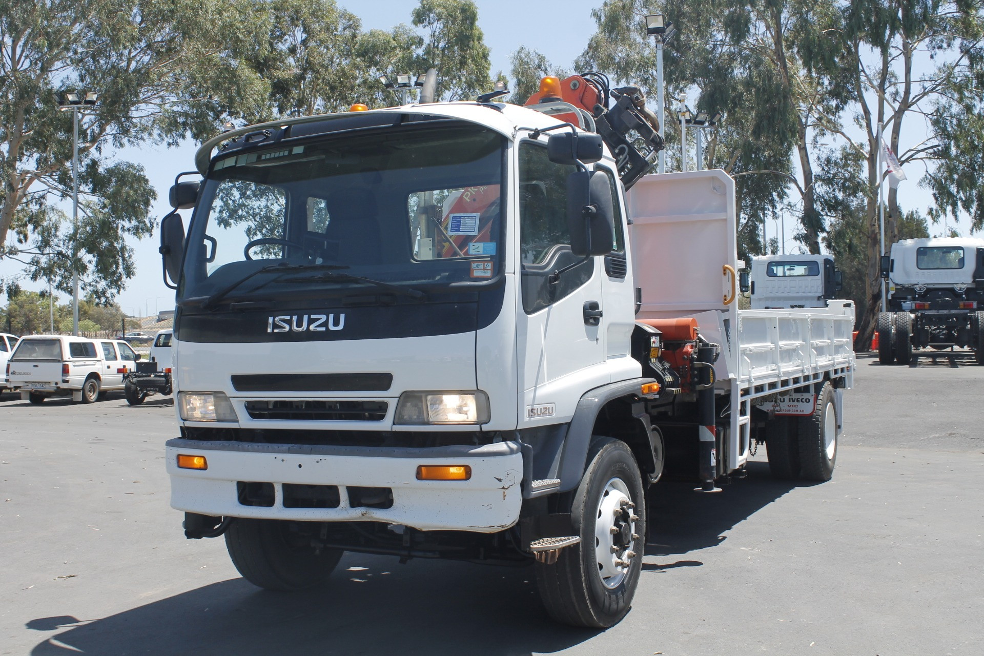 2005 ISUZU FVD950 MANUAL TIPPER / CRANE TRUCK