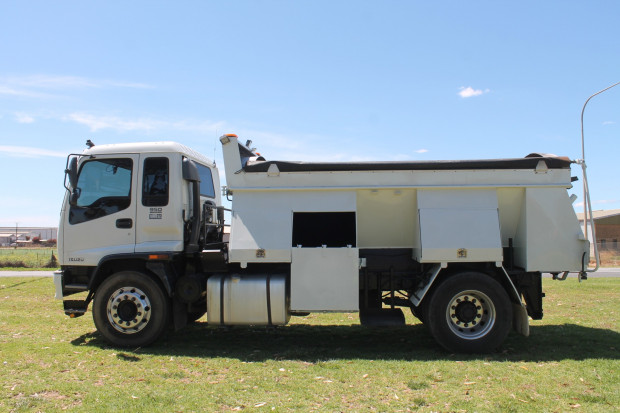 2001 ISUZU FVR950 HD LONG FLOCON UNIT ROAD MAINT TRUCK