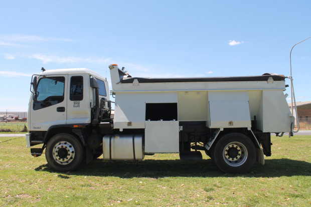 2001 ISUZU FVR950 HD LONG FLOCON UNIT ROAD MAINT TRUCK