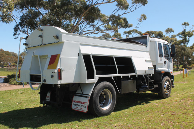 2001 ISUZU FVR950 HD LONG FLOCON UNIT ROAD MAINT TRUCK