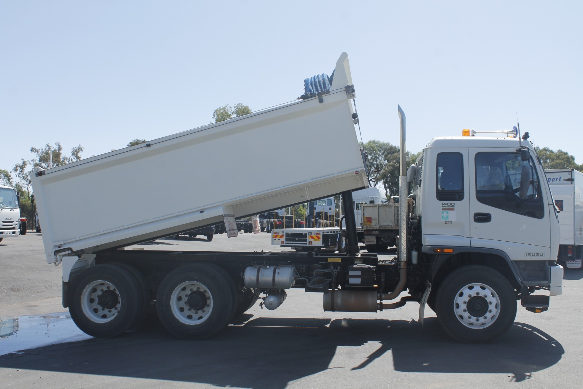 2007 ISUZU FVZ1400 MANUAL TIPPER TRUCK