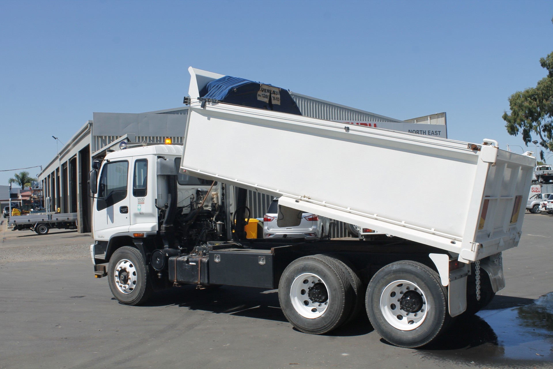 2007 ISUZU FVZ1400 MANUAL TIPPER TRUCK