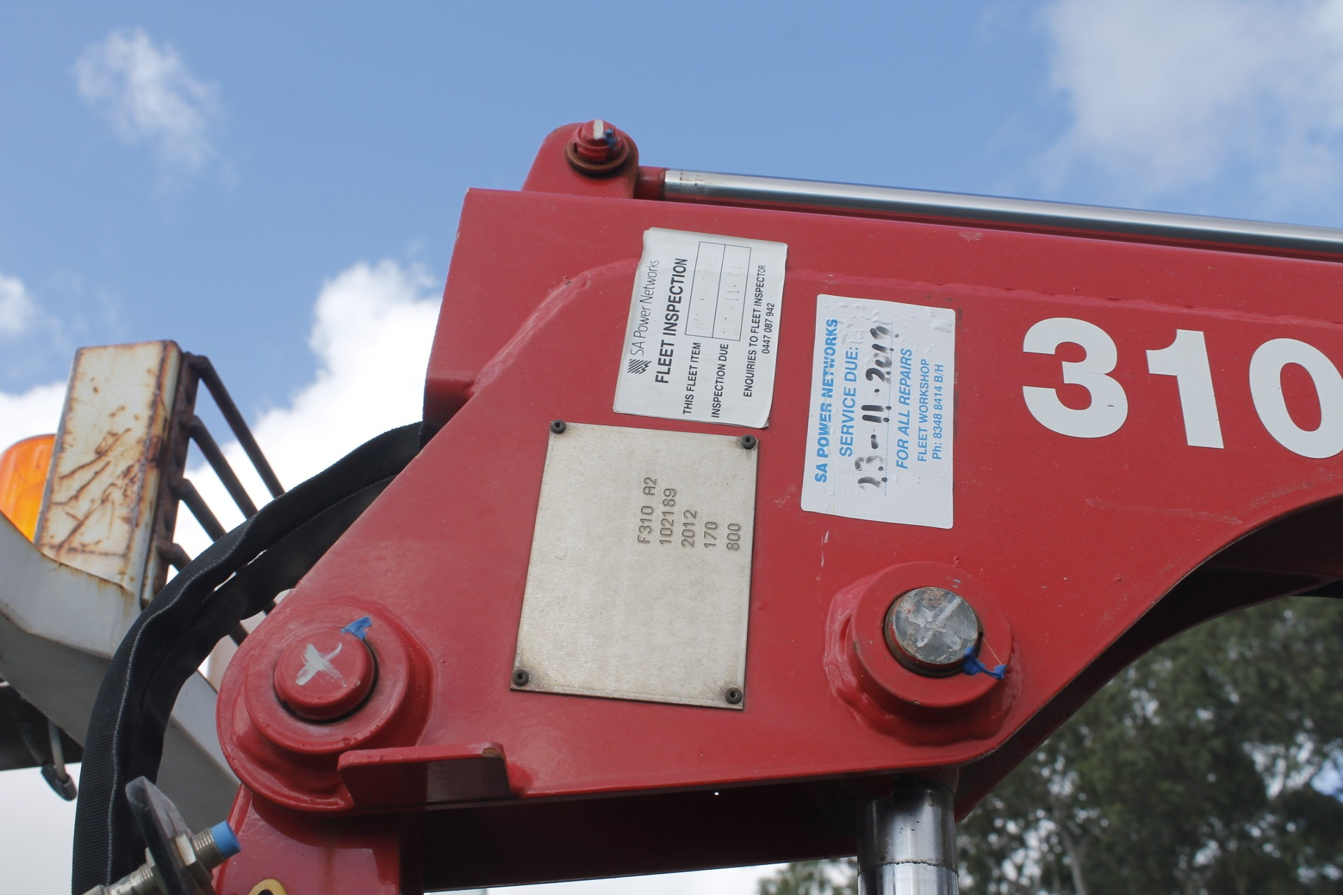 2006 ISUZU NPR200 MEDIUM TRAYTOP TRUCK MANUAL TRAY