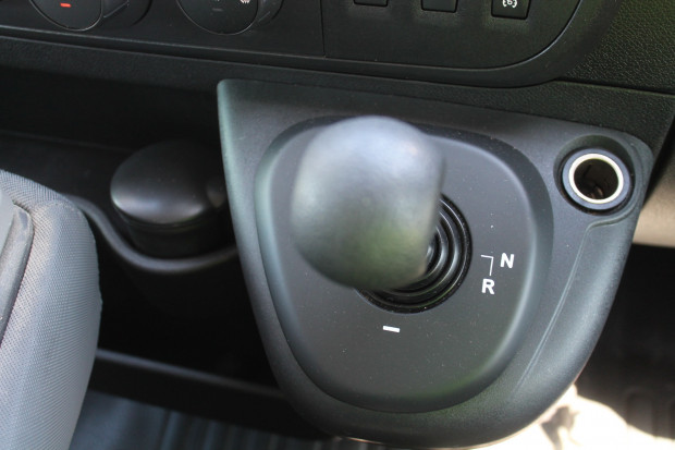 2016 RENAULT MASTER AUTOMATIC TRAY TOP
