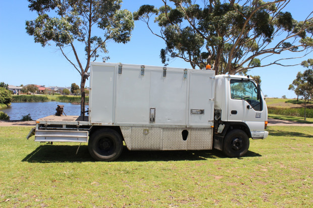 2002 ISUZU NPR250 MEDIUM MANUAL SERVICE BODY