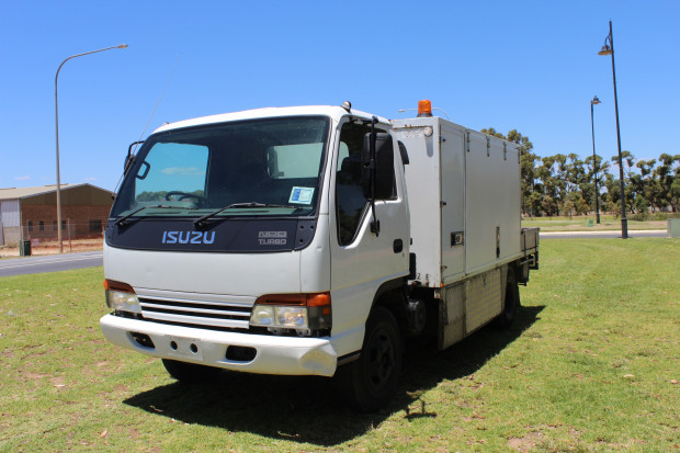 2002 ISUZU NPR250 MEDIUM MANUAL SERVICE BODY
