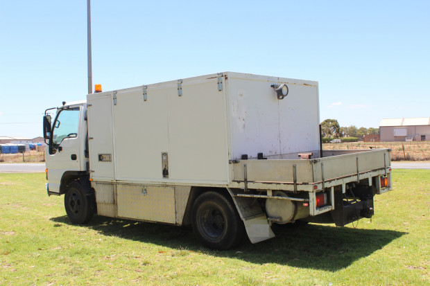 2002 ISUZU NPR250 MEDIUM MANUAL SERVICE BODY