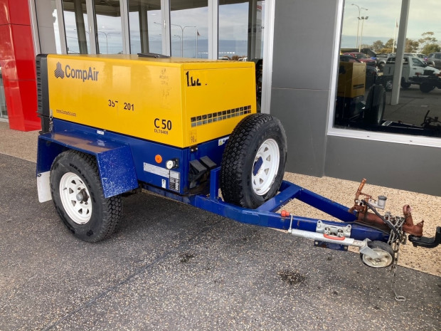 2014 COMPAIR C50 AIR COMPRESSOR ON TRAILER