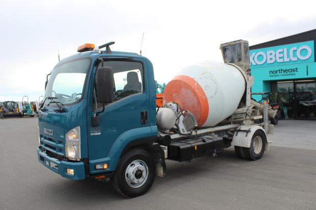 2014 ISUZU FRR500 MANUAL CONCRETE AGITATOR