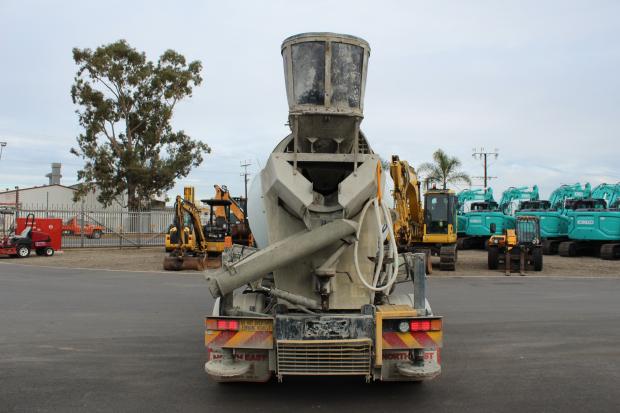 2014 ISUZU FRR500 MANUAL CONCRETE AGITATOR