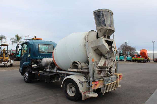 2014 ISUZU FRR500 MANUAL CONCRETE AGITATOR