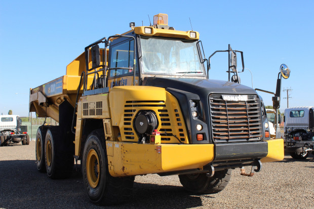 2019 KOMATSU HM300 OFF HIGHWAY AUTOMATIC ARTICULATED DUMP TRUCK