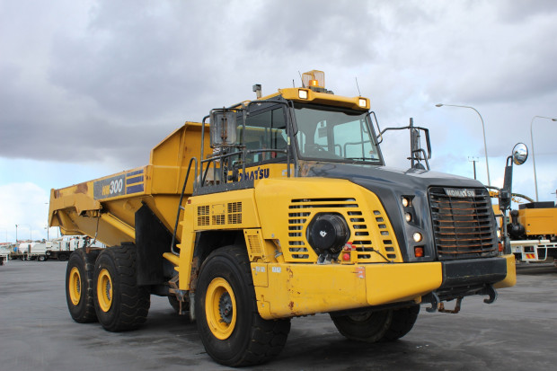 2019 KOMATSU HM300 OFF HIGHWAY AUTOMATIC ARTICULATED DUMP TRUCK