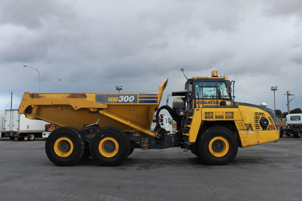 2019 KOMATSU HM300 OFF HIGHWAY AUTOMATIC ARTICULATED DUMP TRUCK