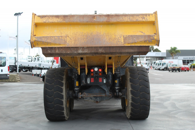 2019 KOMATSU HM300 OFF HIGHWAY AUTOMATIC ARTICULATED DUMP TRUCK