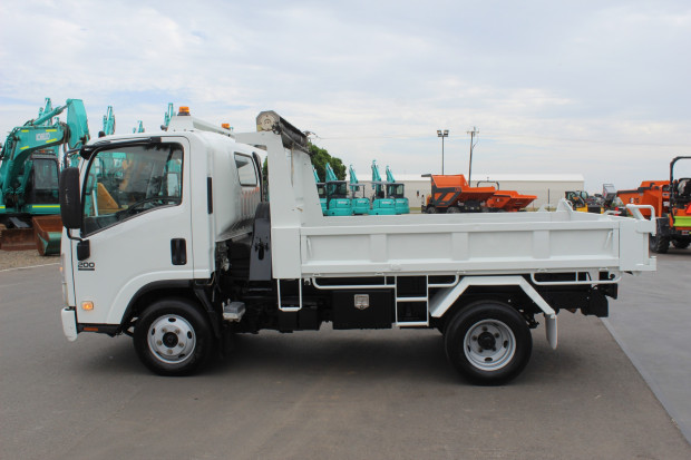 2008 ISUZU NPR200 MANUAL TIPPER