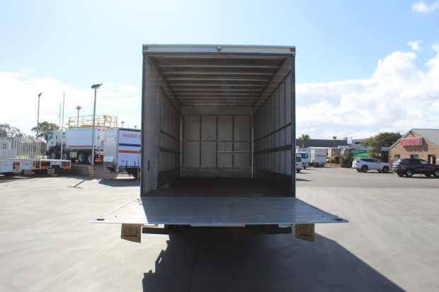 2017 ISUZU FRR 107-210 TRUCK FRR 107-210 AMT PANTECH