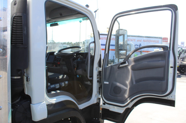 2017 ISUZU FRR 107-210 TRUCK FRR 107-210 AMT PANTECH